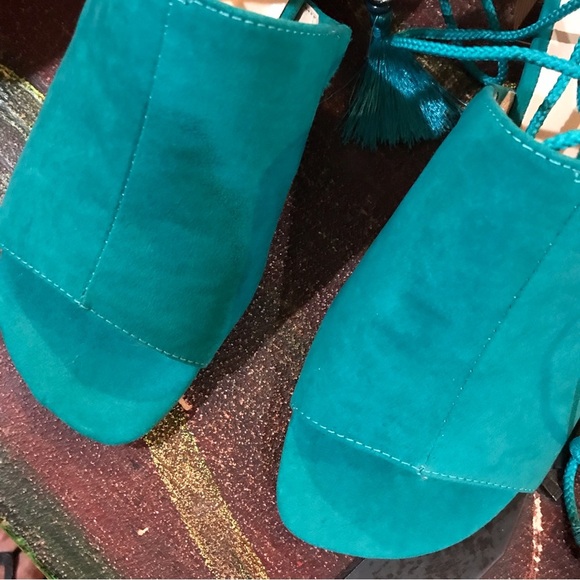 ▪️NINE WEST Ankle Tie Sandals - Picture 7 of 11